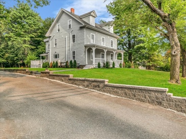 186 Main Street, Wayland, Massachusetts, 5 Bedrooms Bedrooms, 9 Rooms Rooms,2 BathroomsBathrooms,Residential Lease,For Rent,Main Street,73536294
