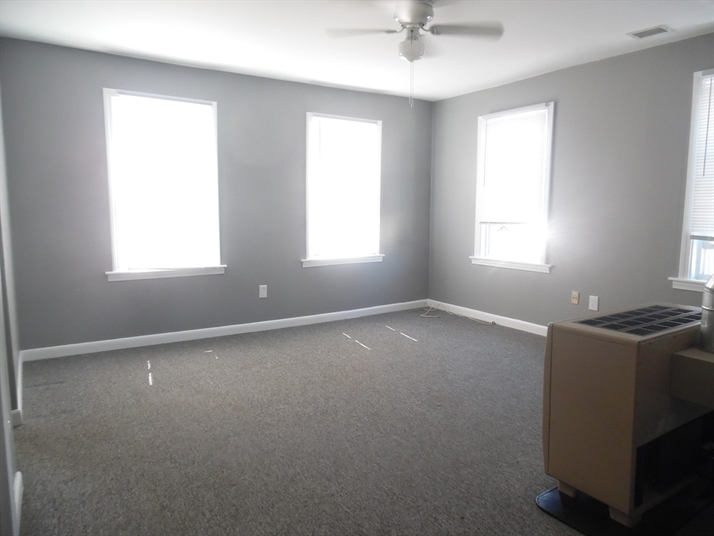 185 Mason Street, Fall River, Massachusetts, 2 Bedrooms Bedrooms, 5 Rooms Rooms,1 BathroomBathrooms,Residential Lease,For Rent,Mason Street,73536289