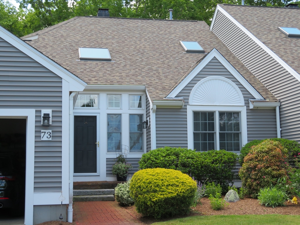 73 Hidden Bay Dr, Dartmouth, Massachusetts, 3 Bedrooms Bedrooms, 6 Rooms Rooms,3.5 BathroomsBathrooms,Residential,For Sale,Hidden Bay Dr,73536300