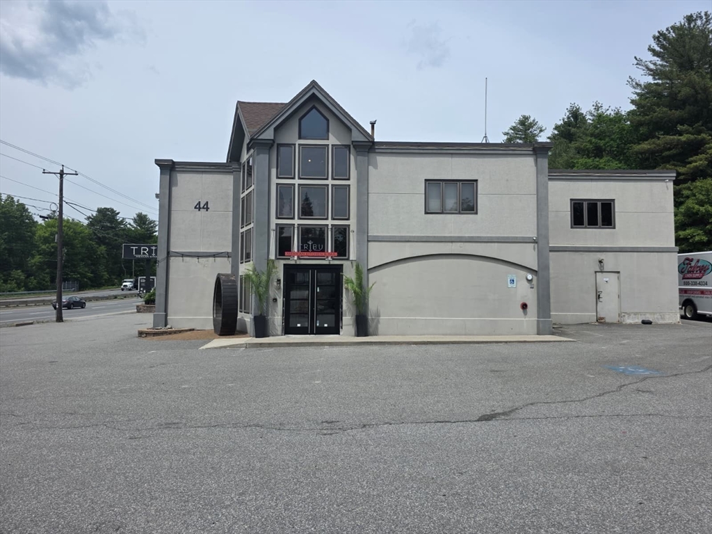 44 Broadway, Saugus, Massachusetts, ,Commercial Sale,For Sale,Broadway,73536305