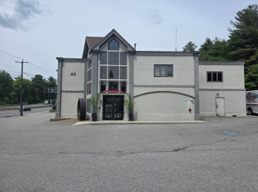 44 Broadway, Saugus, Massachusetts, ,Commercial Sale,For Sale,Broadway,73536305