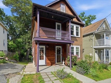 16-18 Logan St, Boston, Massachusetts, 4 Bedrooms Bedrooms, 10 Rooms Rooms,2 BathroomsBathrooms,Residential Income,For Sale,Logan St,73536299
