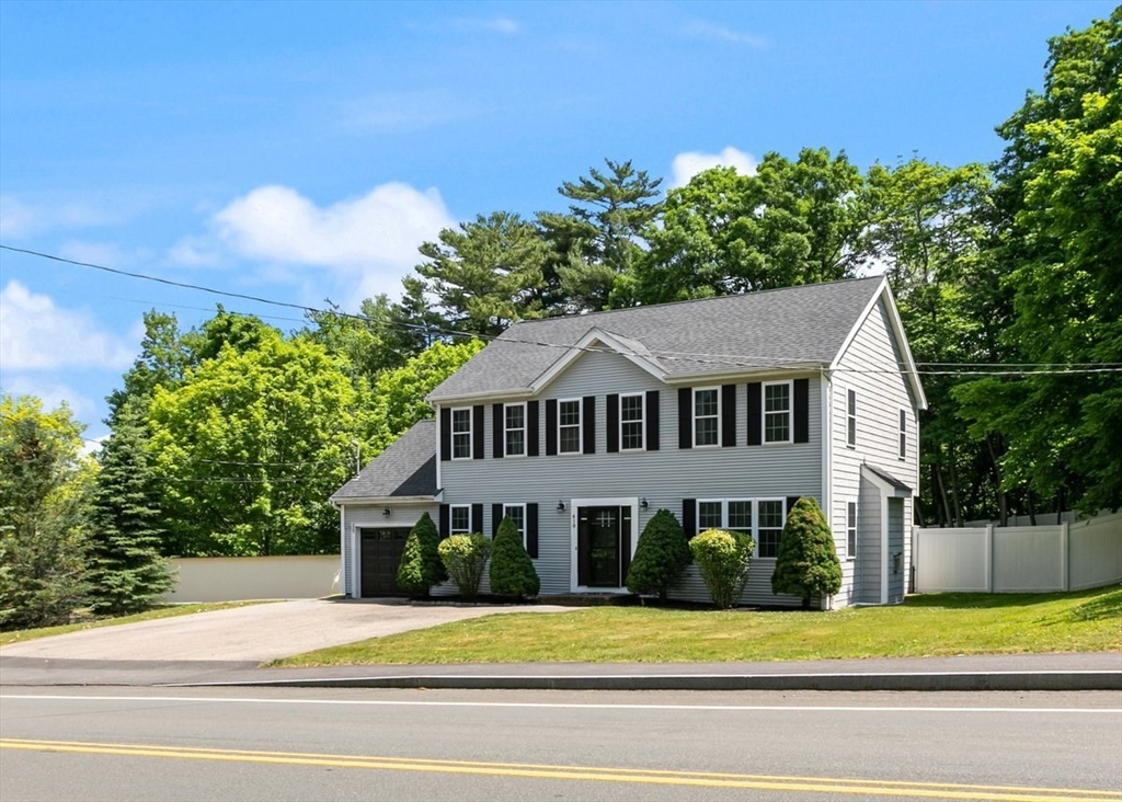 418 Beech St, Rockland, Massachusetts, 3 Bedrooms Bedrooms, 8 Rooms Rooms,1.5 BathroomsBathrooms,Residential,For Sale,Beech St,73536309
