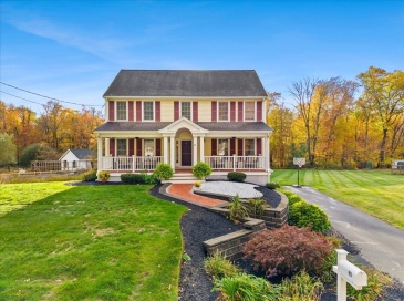 43 Progressive Avenue, West Bridgewater, Massachusetts, 4 Bedrooms Bedrooms, 8 Rooms Rooms,2.5 BathroomsBathrooms,Residential,For Sale,Progressive Avenue,73536191