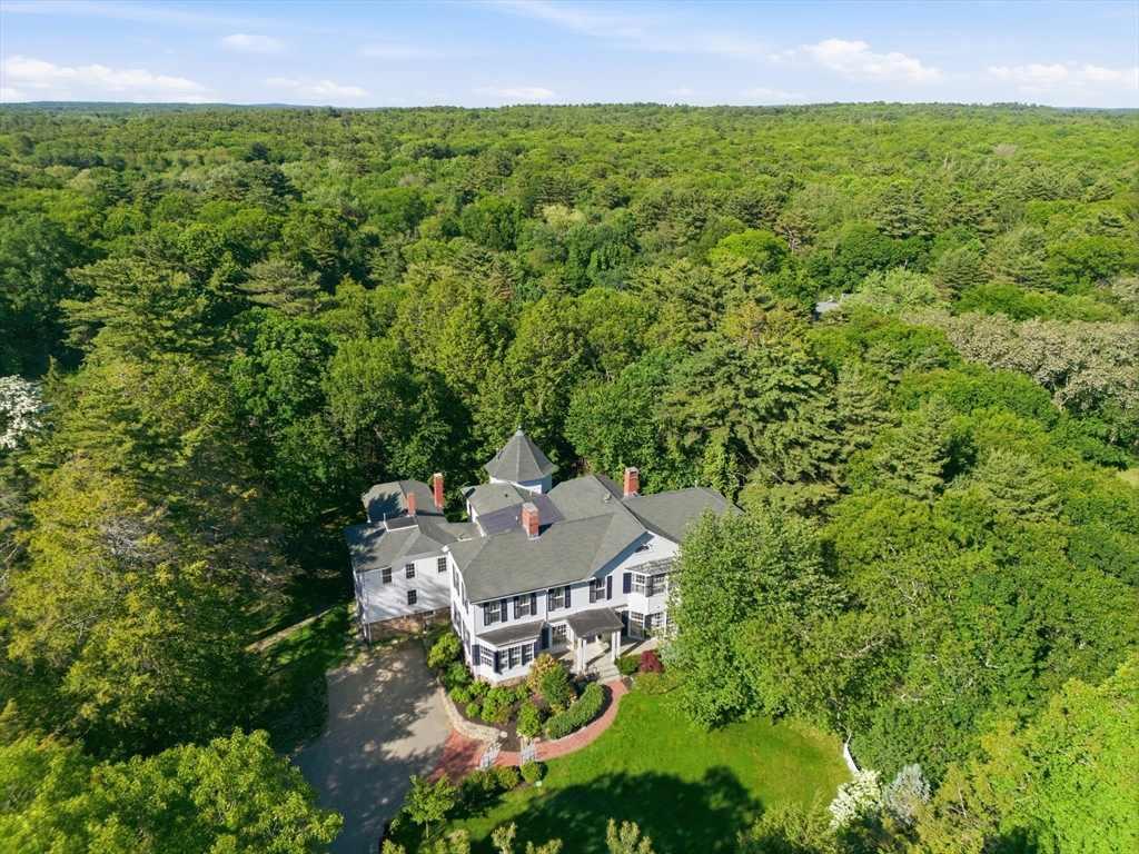31 B0yles Street, Beverly, Massachusetts, 6 Bedrooms Bedrooms, 15 Rooms Rooms,6.5 BathroomsBathrooms,Residential,For Sale,B0yles Street,73536291