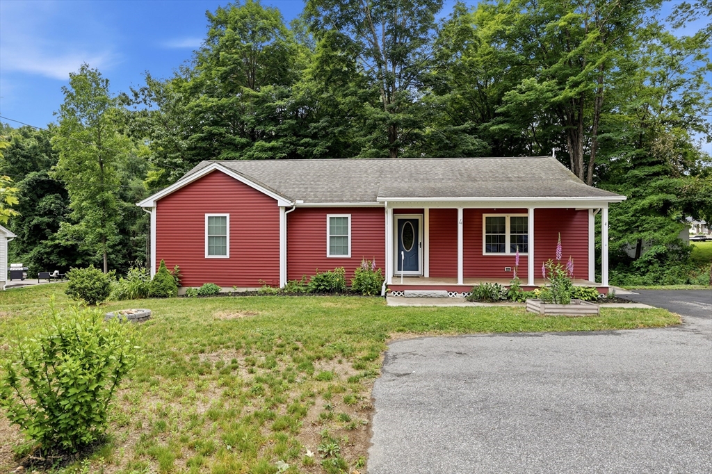 4 Depot Street, Belchertown, Massachusetts, 3 Bedrooms Bedrooms, 5 Rooms Rooms,2 BathroomsBathrooms,Residential,For Sale,Depot Street,73536326
