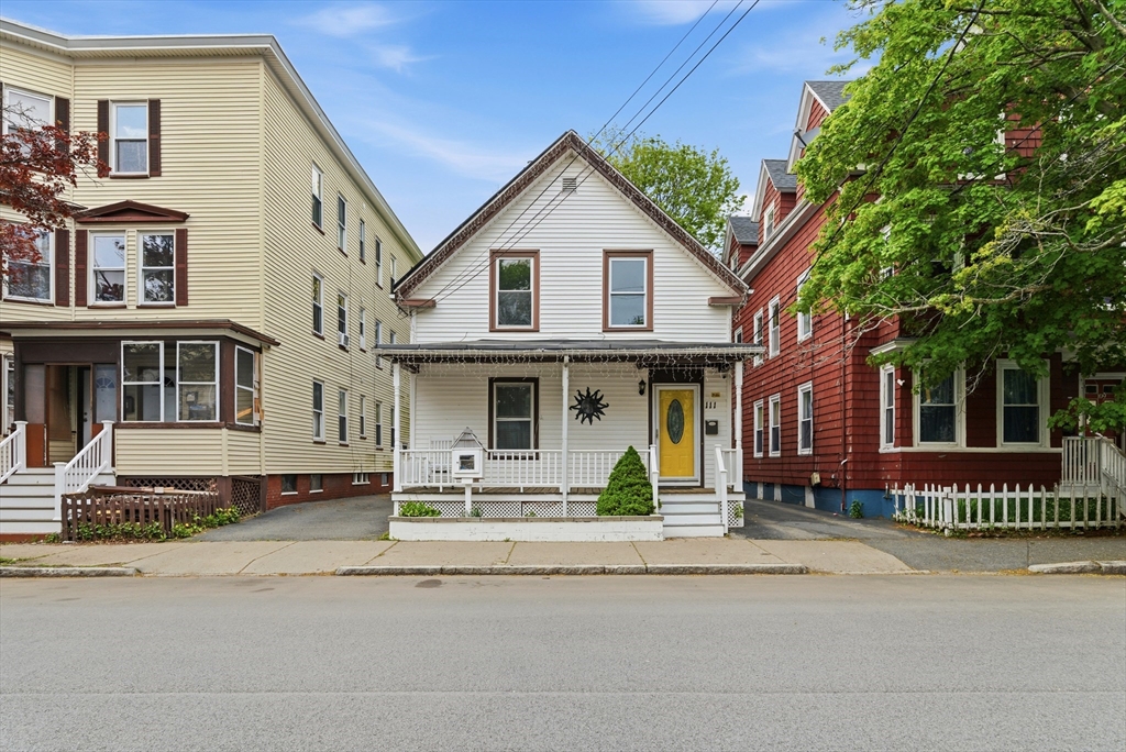 111 Adams St, Lynn, Massachusetts, 4 Bedrooms Bedrooms, 8 Rooms Rooms,1 BathroomBathrooms,Residential,For Sale,Adams St,73517543