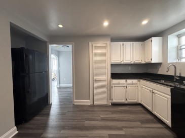40 Dudley Street, Arlington, Massachusetts, 2 Bedrooms Bedrooms, 4 Rooms Rooms,1 BathroomBathrooms,Residential Lease,For Rent,Dudley Street,73536344