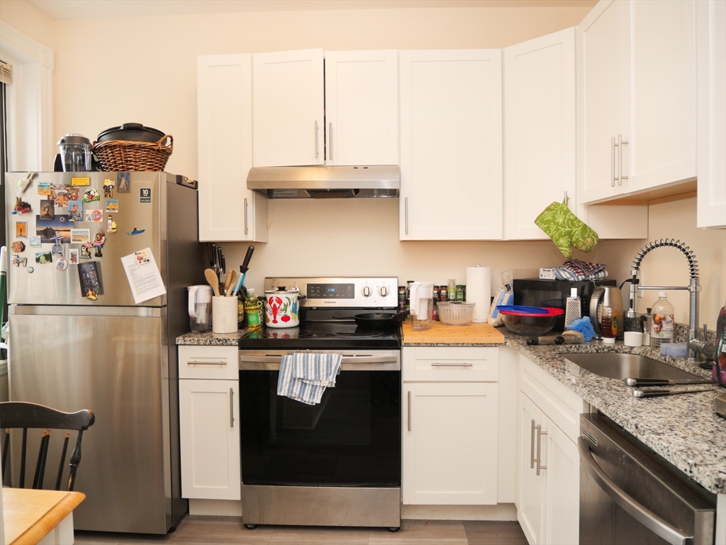 229 Saint Paul St, Brookline, Massachusetts, 2 Bedrooms Bedrooms, 4 Rooms Rooms,1 BathroomBathrooms,Residential Lease,For Rent,Saint Paul St,73536094