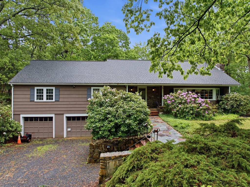 95 Woodridge Rd, Wayland, Massachusetts, 4 Bedrooms Bedrooms, 9 Rooms Rooms,3.5 BathroomsBathrooms,Residential,For Sale,Woodridge Rd,73524646