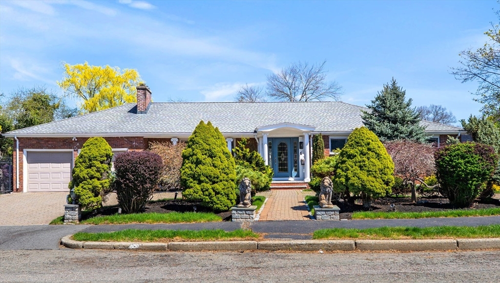 6 Melina Rd, Newton, Massachusetts, 4 Bedrooms Bedrooms, 9 Rooms Rooms,4 BathroomsBathrooms,Residential,For Sale,Melina Rd,73510059