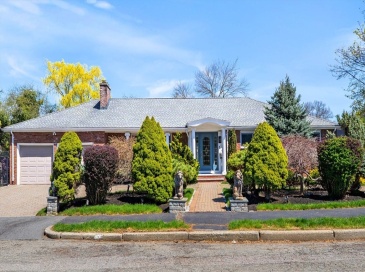 6 Melina Rd, Newton, Massachusetts, 4 Bedrooms Bedrooms, 9 Rooms Rooms,4 BathroomsBathrooms,Residential,For Sale,Melina Rd,73510059