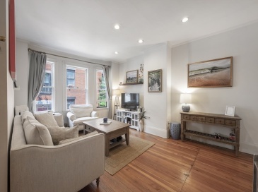 106 Myrtle Street, Boston, Massachusetts, 2 Bedrooms Bedrooms, 3 Rooms Rooms,1 BathroomBathrooms,Residential Lease,For Rent,Myrtle Street,73528245