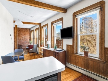31 Snow Hill St, Boston, Massachusetts, 1 Bedroom Bedrooms, 4 Rooms Rooms,1 BathroomBathrooms,Residential,For Sale,Snow Hill St,73514880