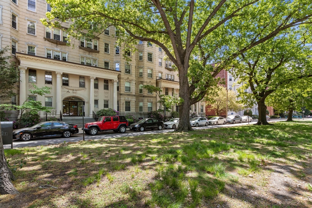 70 Fenway, Boston, Massachusetts, 1 Bedroom Bedrooms, 3 Rooms Rooms,1 BathroomBathrooms,Residential Lease,For Rent,Fenway,73518961