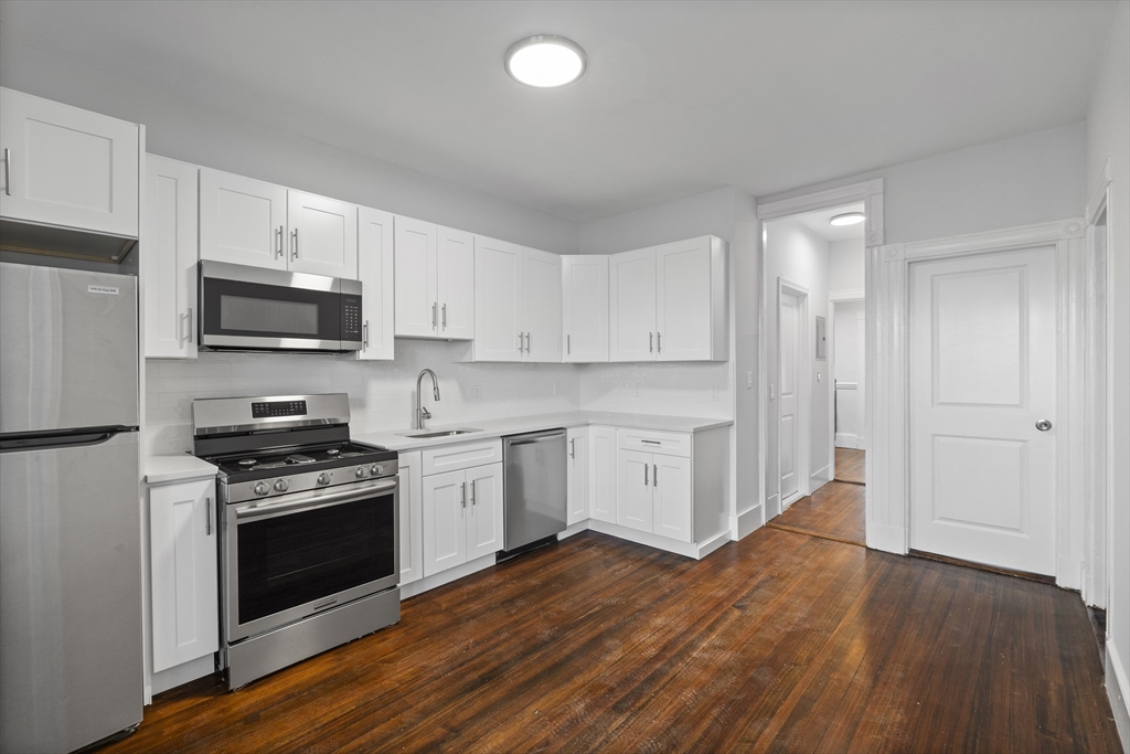 28A Story Street, Boston, Massachusetts, 3 Bedrooms Bedrooms, 5 Rooms Rooms,1 BathroomBathrooms,Residential Lease,For Rent,Story Street,73520861