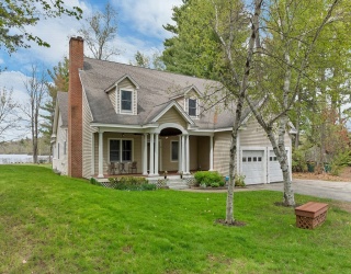 40 Coopers Coopers Grove Rd, Kingston, New Hampshire, 4 Bedrooms Bedrooms, 9 Rooms Rooms,3 BathroomsBathrooms,Residential,For Sale,Coopers Grove Rd,73518582