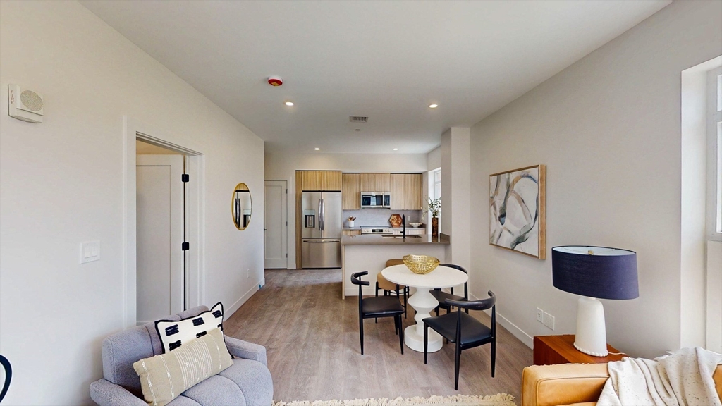 75 Willow Ct, Boston, Massachusetts, 1 Bedroom Bedrooms, 3 Rooms Rooms,1 BathroomBathrooms,Residential Lease,For Rent,Willow Ct,73536106
