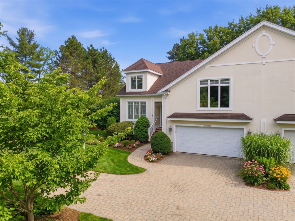 2 Dove Lane, Andover, Massachusetts, 3 Bedrooms Bedrooms, 8 Rooms Rooms,3.5 BathroomsBathrooms,Residential,For Sale,Dove Lane,73536086