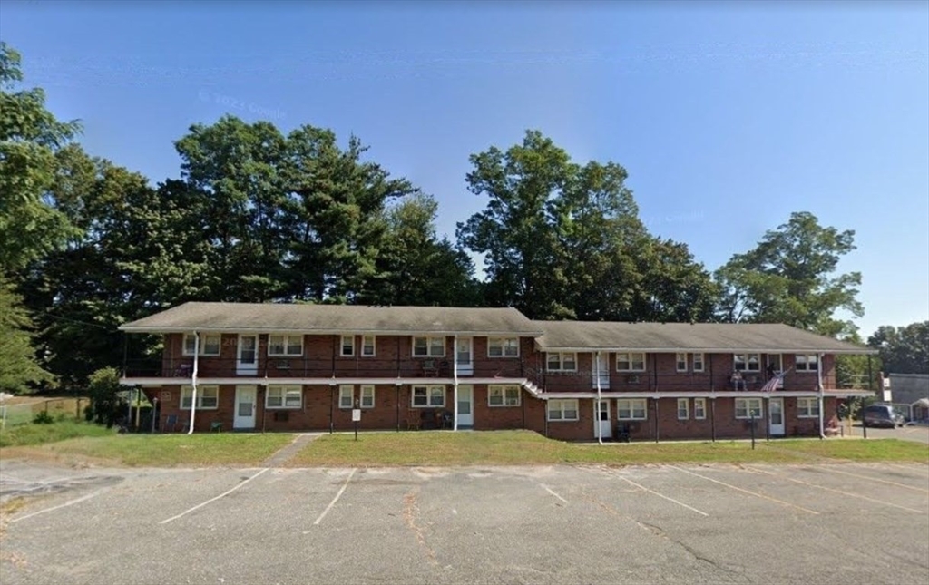 438 Springfield, Agawam, Massachusetts, 16 Bedrooms Bedrooms, 32 Rooms Rooms,16 BathroomsBathrooms,Residential Income,For Sale,Springfield,73536156