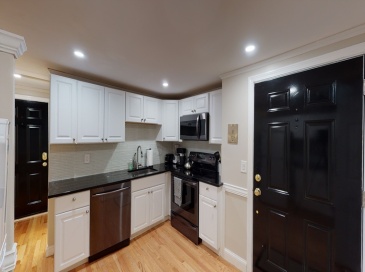 290 Beacon St, Boston, Massachusetts, 1 Bedroom Bedrooms, 3 Rooms Rooms,1 BathroomBathrooms,Residential Lease,For Rent,Beacon St,73536165