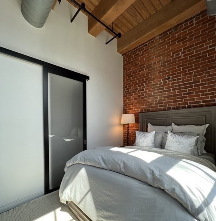 319 A Street, Boston, Massachusetts, 1 Bedroom Bedrooms, 3 Rooms Rooms,1 BathroomBathrooms,Residential Lease,For Rent,A Street,73536176