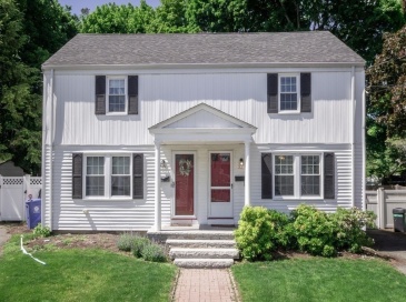 32 Hamilton Rd, Wakefield, Massachusetts, 2 Bedrooms Bedrooms, 6 Rooms Rooms,1 BathroomBathrooms,Residential Lease,For Rent,Hamilton Rd,73536193