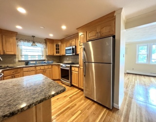 83 Ralph St., Watertown, Massachusetts, 3 Bedrooms Bedrooms, 6 Rooms Rooms,2 BathroomsBathrooms,Residential Lease,For Rent,Ralph St.,73536210