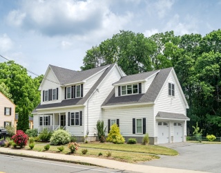 38 Concord Rd, Billerica, Massachusetts, 4 Bedrooms Bedrooms, 8 Rooms Rooms,2.5 BathroomsBathrooms,Residential,For Sale,Concord Rd,73536226