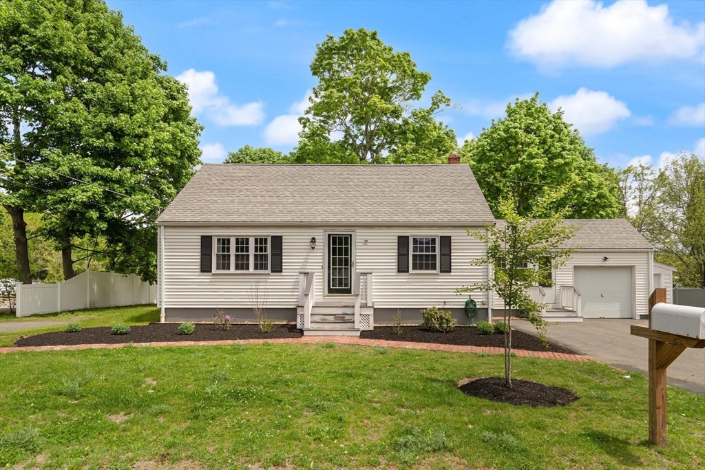 32 Prince St, Danvers, Massachusetts, ,Commercial Lease,For Rent,Prince St,73536224