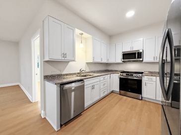10 Franklin Ave, Revere, Massachusetts, 2 Bedrooms Bedrooms, 4 Rooms Rooms,1 BathroomBathrooms,Residential Lease,For Rent,Franklin Ave,73536230