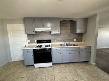 199 Flint Street, Fall River, Massachusetts, 2 Bedrooms Bedrooms, 5 Rooms Rooms,1 BathroomBathrooms,Residential Lease,For Rent,Flint Street,73536167