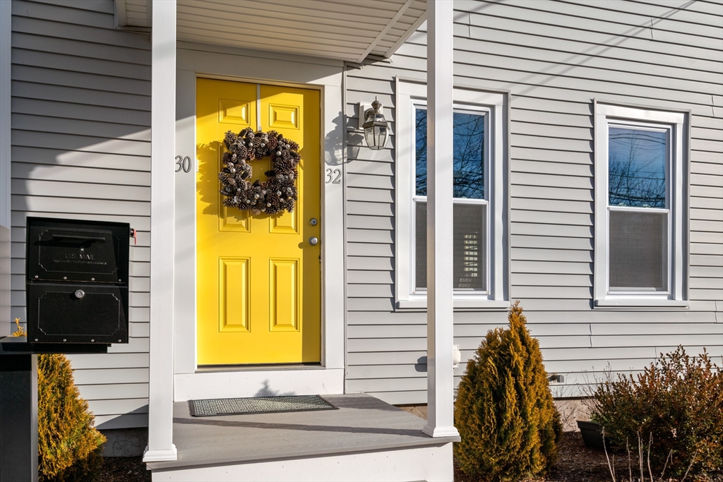 32 East Chestnut Street, Sharon, Massachusetts, 2 Bedrooms Bedrooms, 5 Rooms Rooms,1 BathroomBathrooms,Residential Lease,For Rent,East Chestnut Street,73536244