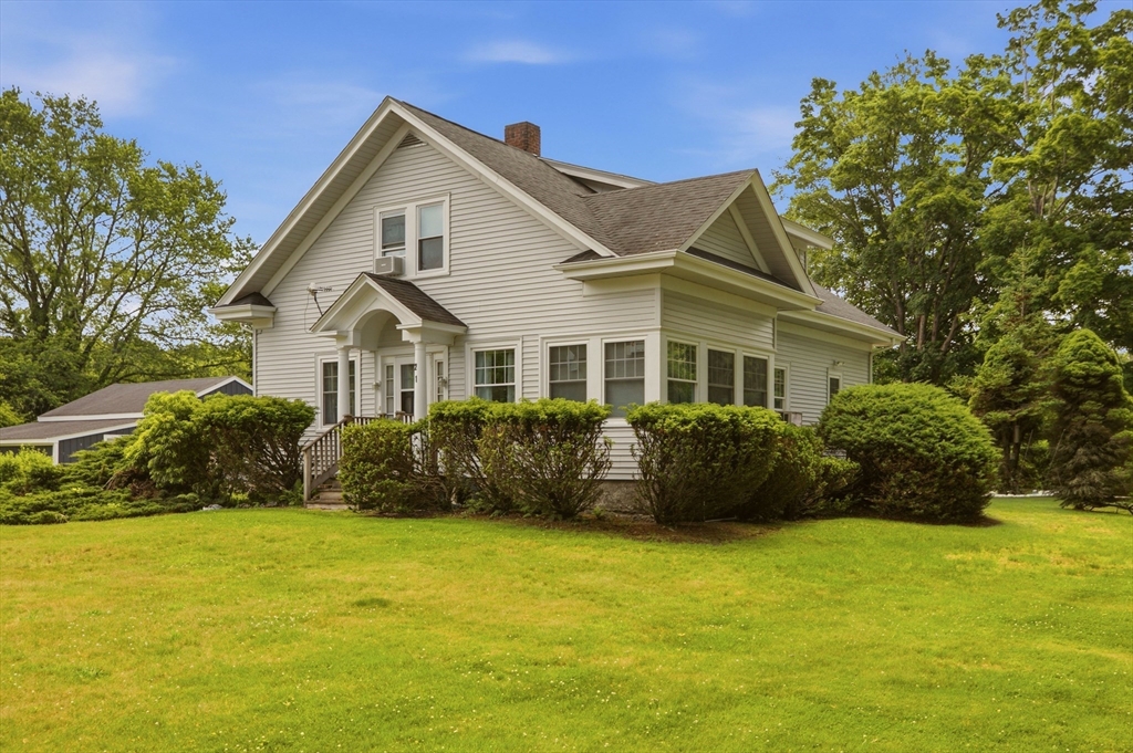 21 &31 East, Tiverton, Rhode Island, 5 Bedrooms Bedrooms, 13 Rooms Rooms,3.5 BathroomsBathrooms,Residential Income,For Sale,East,73536254