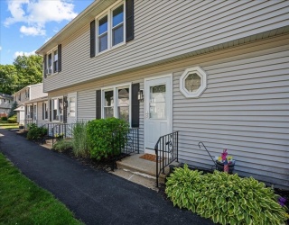 270 Sunderland Rd, Worcester, Massachusetts, 2 Bedrooms Bedrooms, 5 Rooms Rooms,1.5 BathroomsBathrooms,Residential,For Sale,Sunderland Rd,73536098