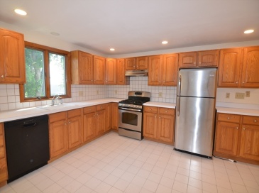 146 Huckins Ave, Quincy, Massachusetts, 2 Bedrooms Bedrooms, 2 Rooms Rooms,1 BathroomBathrooms,Residential Lease,For Rent,Huckins Ave,73536368 146 Huckins Ave, Quincy, Massachusetts, 2 Bedrooms Bedrooms, 2 Rooms Rooms,1 BathroomBathrooms,Residential Lease,For Rent,Huckins Ave,73536368