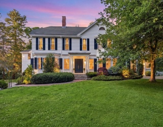 31 B0yles Street, Beverly, Massachusetts, 7 Bedrooms Bedrooms, 17 Rooms Rooms,6.5 BathroomsBathrooms,Residential Income,For Sale,B0yles Street,73536374