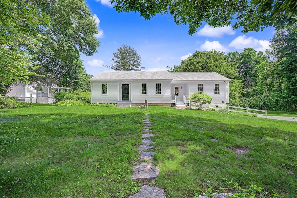 355 Boston Rd, Sutton, Massachusetts, 2 Bedrooms Bedrooms, 6 Rooms Rooms,2 BathroomsBathrooms,Residential,For Sale,Boston Rd,73536380