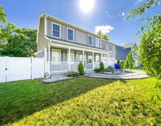 210 Naismith St, Springfield, Massachusetts, 4 Bedrooms Bedrooms, 8 Rooms Rooms,2.5 BathroomsBathrooms,Residential,For Sale,Naismith St,73536152