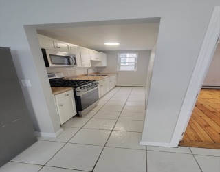 85 Pilling, Haverhill, Massachusetts, 3 Bedrooms Bedrooms, 5 Rooms Rooms,1 BathroomBathrooms,Residential Lease,For Rent,Pilling,73536431