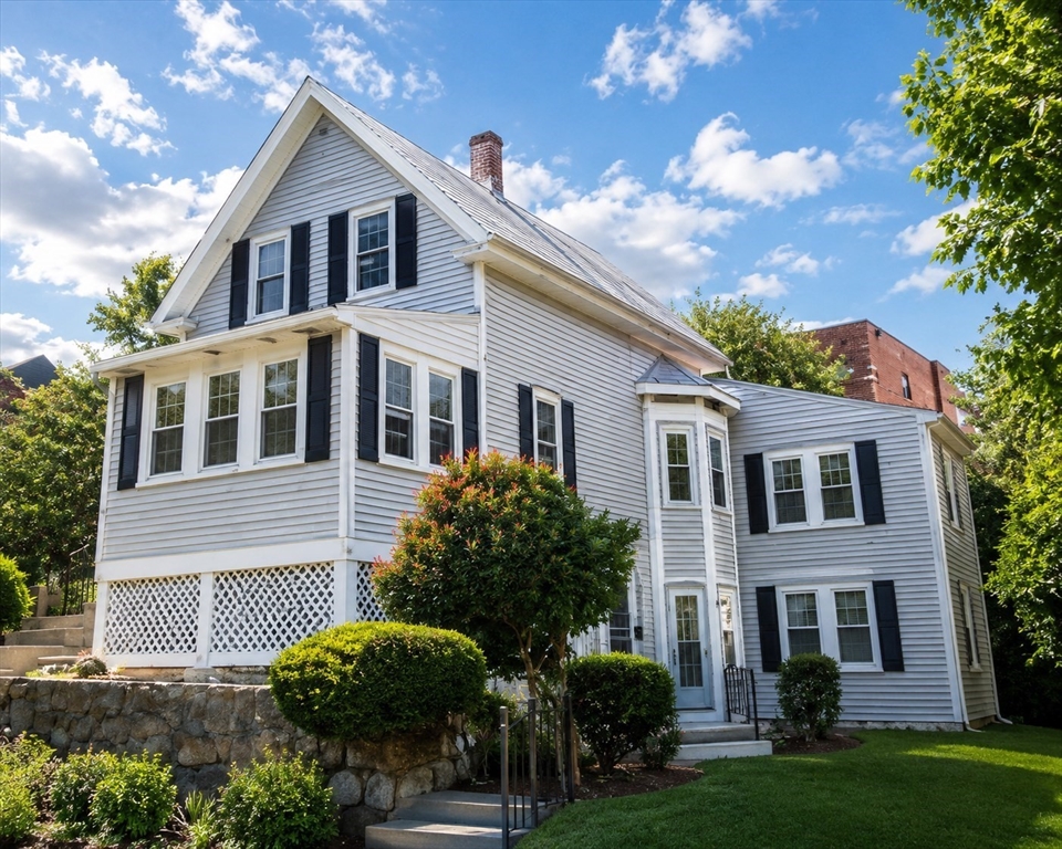 1 Greenleaf Place, Melrose, Massachusetts, 2 Bedrooms Bedrooms, 5 Rooms Rooms,1.5 BathroomsBathrooms,Residential Lease,For Rent,Greenleaf Place,73536432
