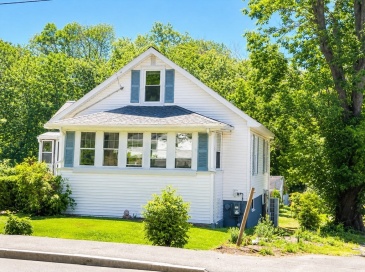 437 Summer, Weymouth, Massachusetts, 3 Bedrooms Bedrooms, 7 Rooms Rooms,1 BathroomBathrooms,Residential Lease,For Rent,Summer,73536455 437 Summer, Weymouth, Massachusetts, 3 Bedrooms Bedrooms, 7 Rooms Rooms,1 BathroomBathrooms,Residential Lease,For Rent,Summer,73536455