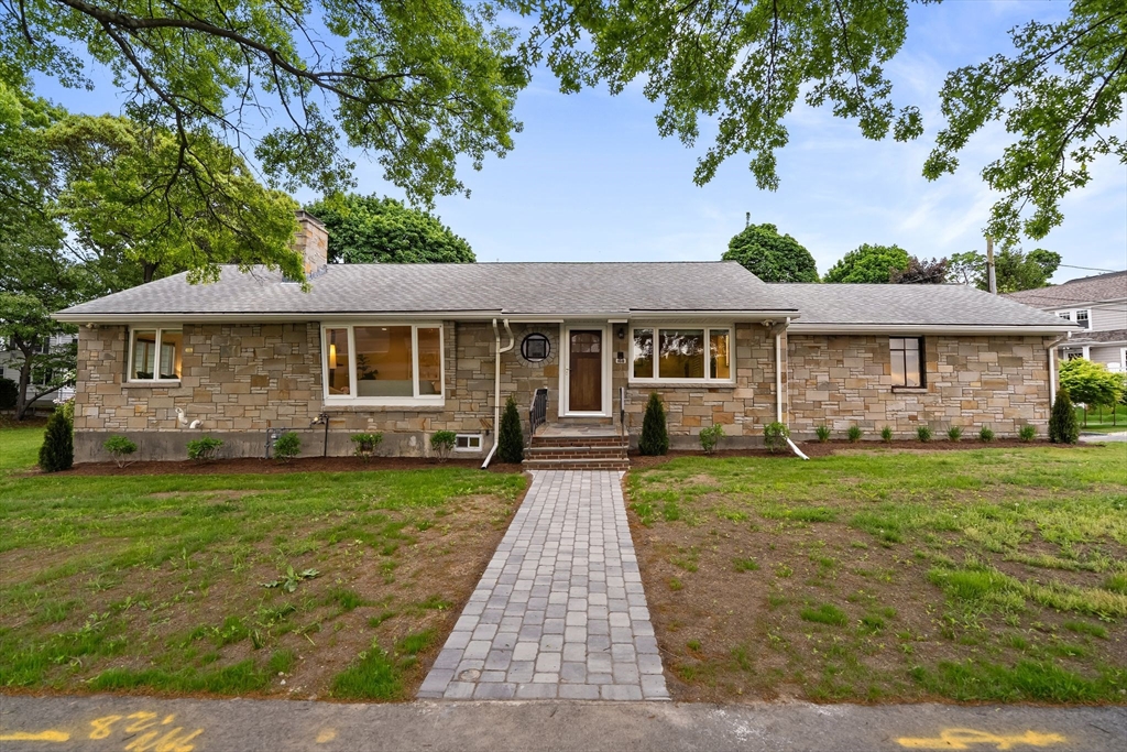 168 Furnace Brook Parkway, Quincy, Massachusetts, 3 Bedrooms Bedrooms, 8 Rooms Rooms,2 BathroomsBathrooms,Residential,For Sale,Furnace Brook Parkway,73527671