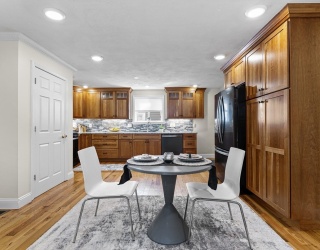 24 Glen St, Somerville, Massachusetts, 4 Bedrooms Bedrooms, 8 Rooms Rooms,2 BathroomsBathrooms,Residential Lease,For Rent,Glen St,73536506
