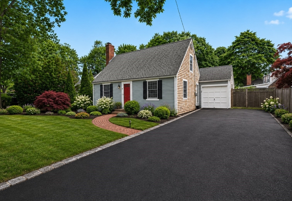 16 Bradley Woods Drive, Hingham, Massachusetts, 3 Bedrooms Bedrooms, 6 Rooms Rooms,1.5 BathroomsBathrooms,Residential,For Sale,Bradley Woods Drive,73536579