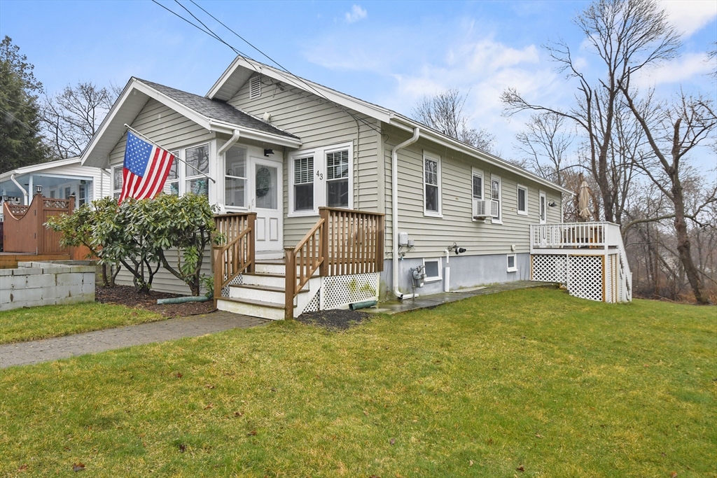 43 Harding Ave, Weymouth, Massachusetts, 3 Bedrooms Bedrooms, 6 Rooms Rooms,1.5 BathroomsBathrooms,Residential,For Sale,Harding Ave,73536583
