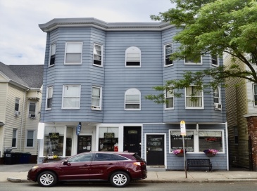 237 Highland Ave, Somerville, Massachusetts, 6 Bedrooms Bedrooms, 13 Rooms Rooms,4.5 BathroomsBathrooms,Residential Income,For Sale,Highland Ave,73536580