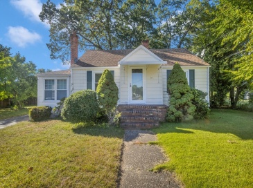 74 Woodstock St, Chicopee, Massachusetts, 4 Bedrooms Bedrooms, 7 Rooms Rooms,1.5 BathroomsBathrooms,Residential,For Sale,Woodstock St,73437120