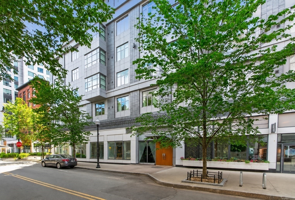375 Canal St, Somerville, Massachusetts, 2 Bedrooms Bedrooms, 4 Rooms Rooms,2 BathroomsBathrooms,Residential,For Sale,Canal St,73536598