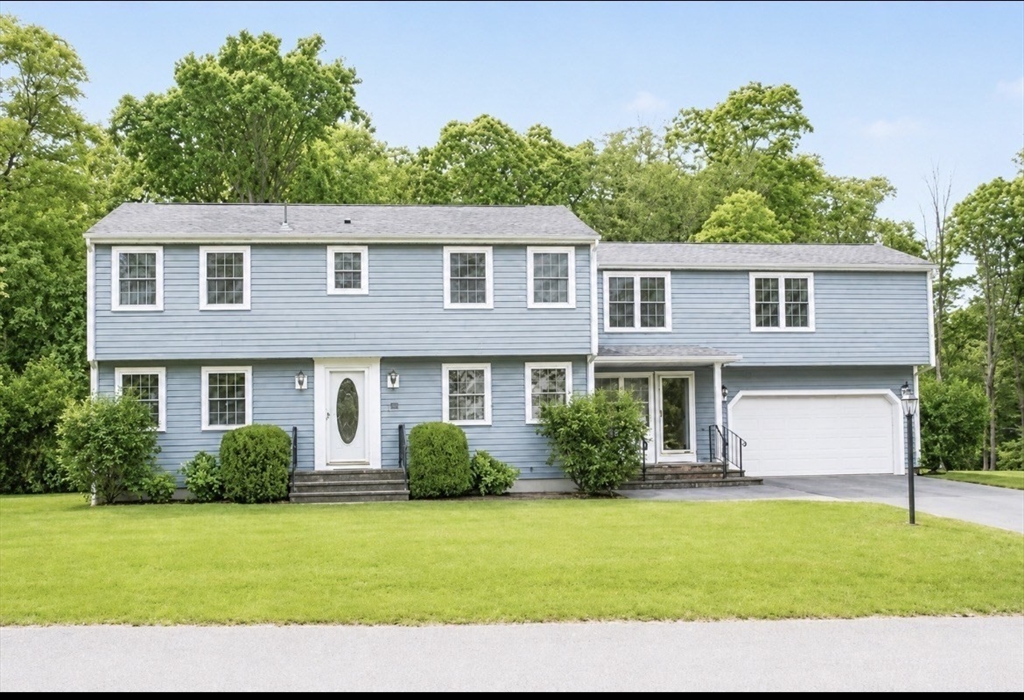 38 Bayberry Dr, Westport, Massachusetts, 4 Bedrooms Bedrooms, 8 Rooms Rooms,3.5 BathroomsBathrooms,Residential,For Sale,Bayberry Dr,73536445
